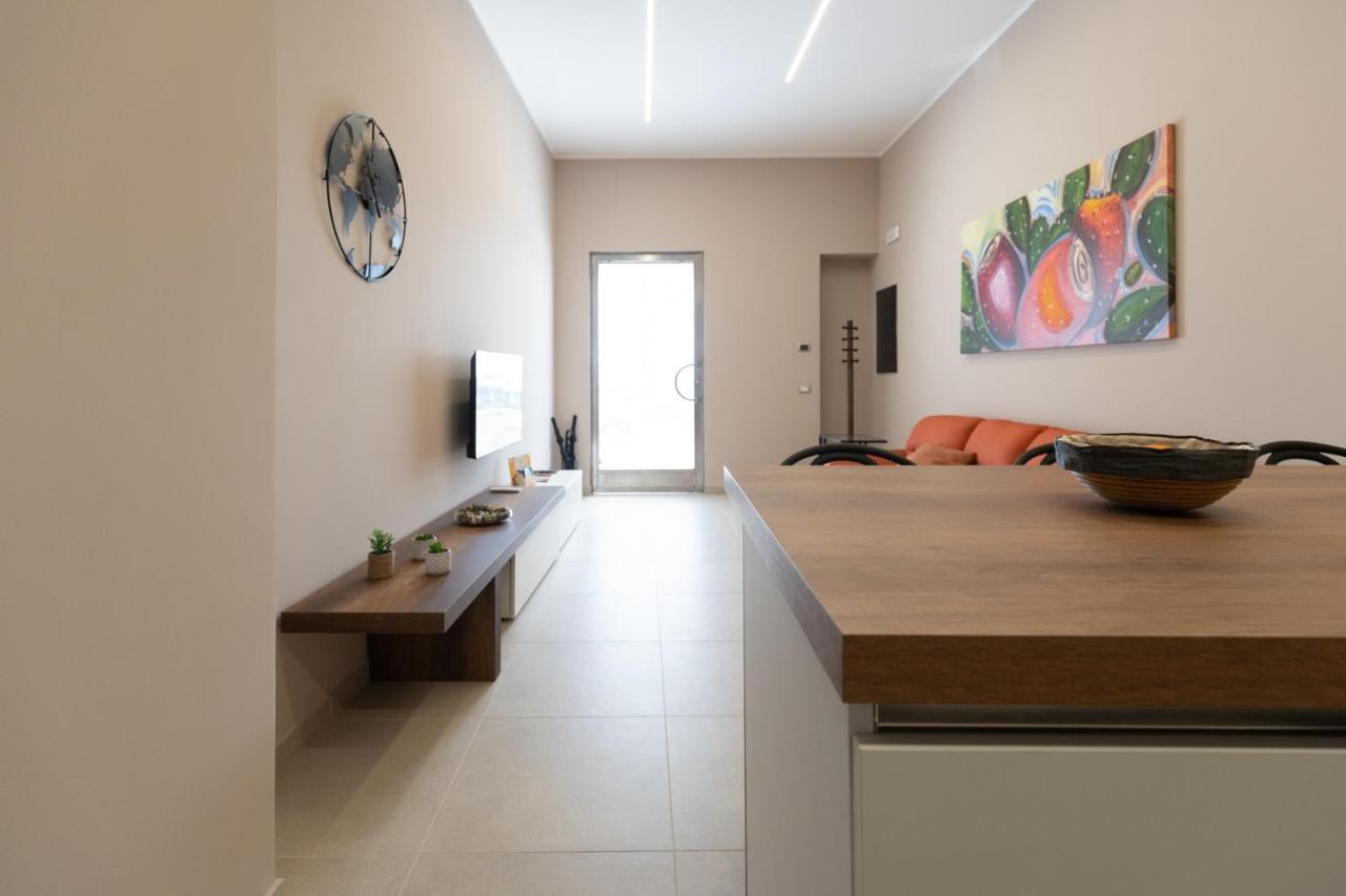 Iitana Luxury Apartment - Fronte Mare Con Vasca Idromassaggio Katanya Dış mekan fotoğraf