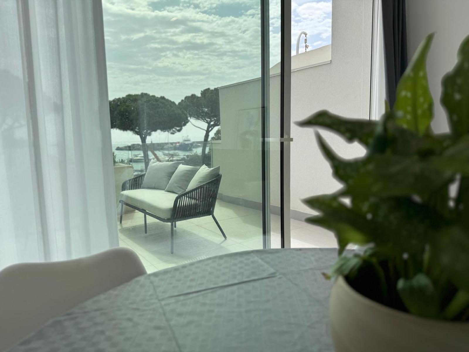 Iitana Luxury Apartment - Fronte Mare Con Vasca Idromassaggio Katanya Dış mekan fotoğraf